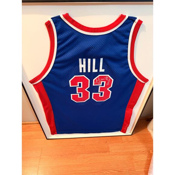 GRANT HILL #33 SIGNED PISTONS AUTOGRAPHED BASKETBALL JERSEY - Picture 4 of 4